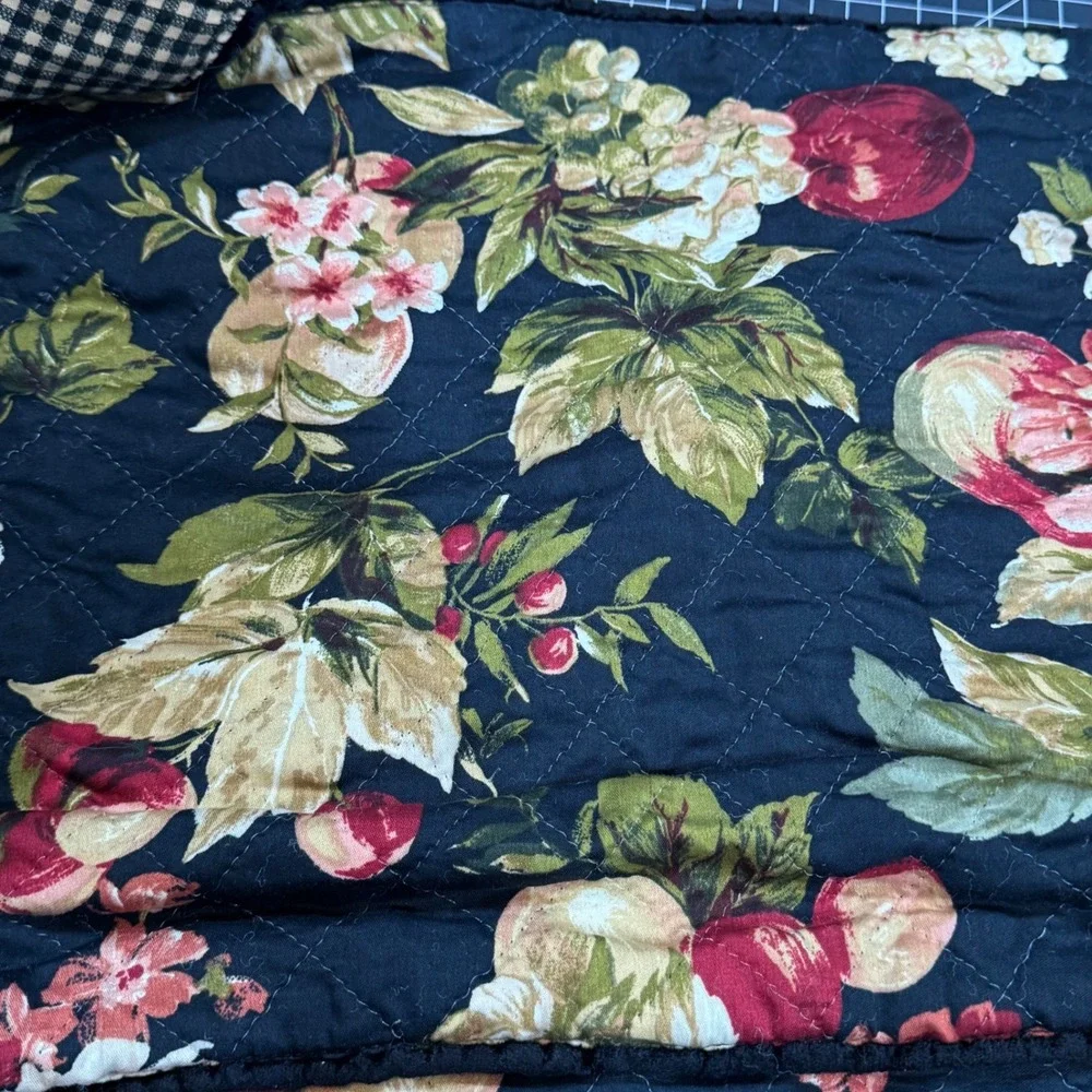 Vintage Quilted Reversible Placemats Set of 6 Floral Fruit Gingham Farmhouse